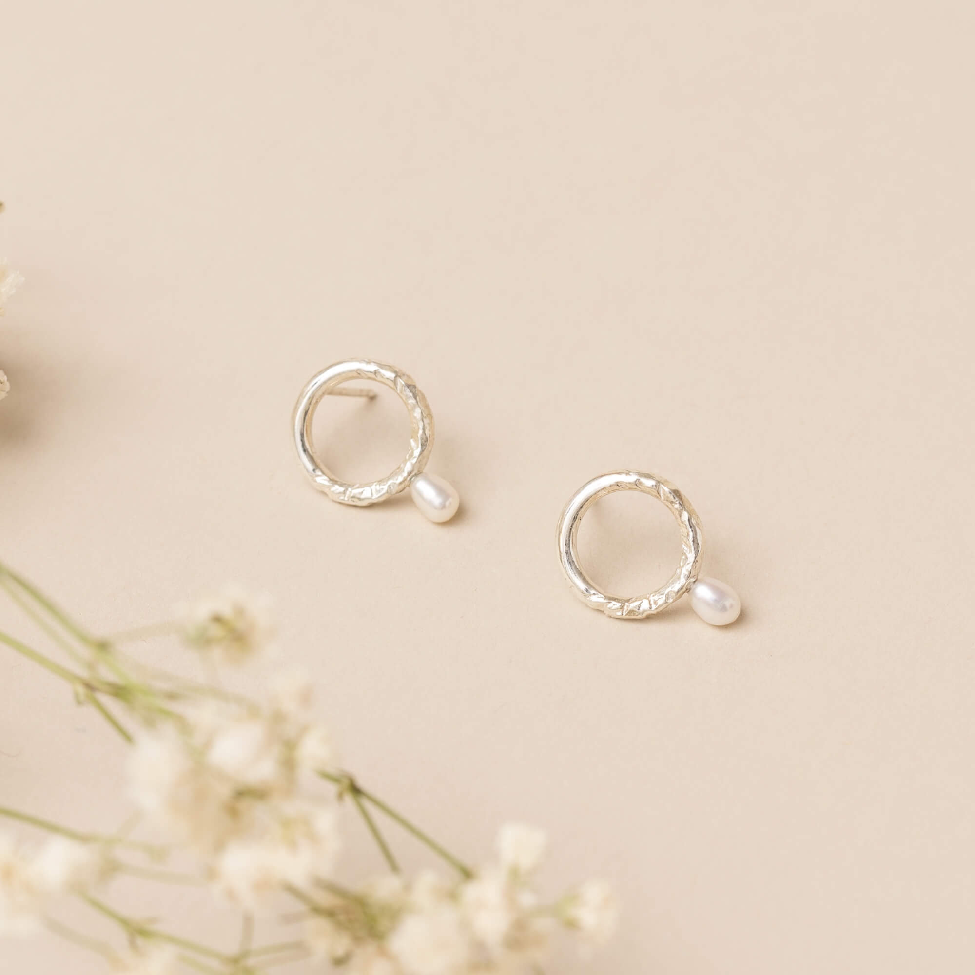 petites boucles d'oreilles minimalistes | Lidia