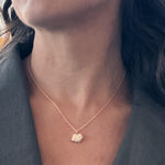 Cœur de banane - Collier pendentif texturé fait à la main - Lidia