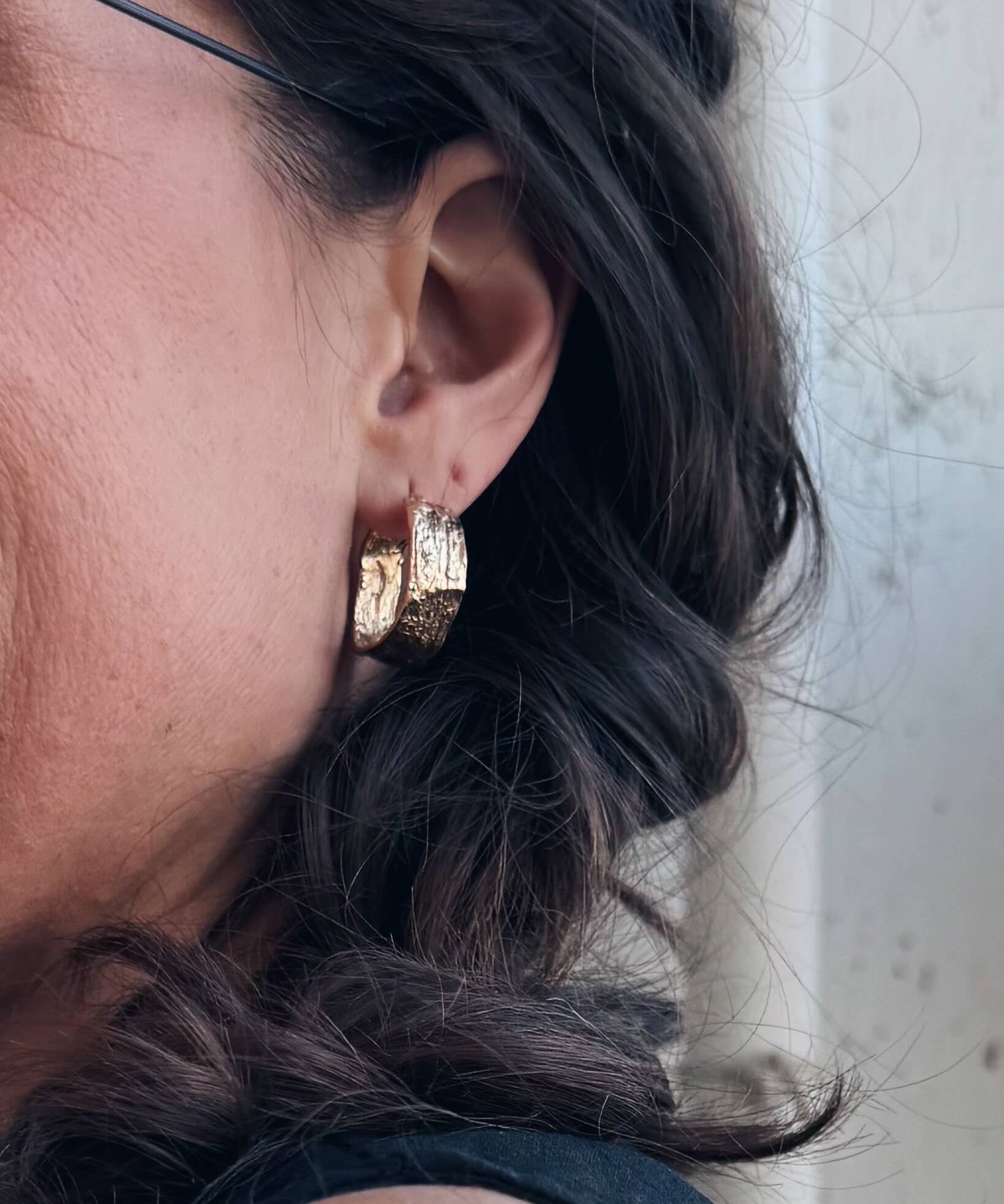 Double Dare – Grosses boucles d’oreilles texturées faites à la main - Lidia