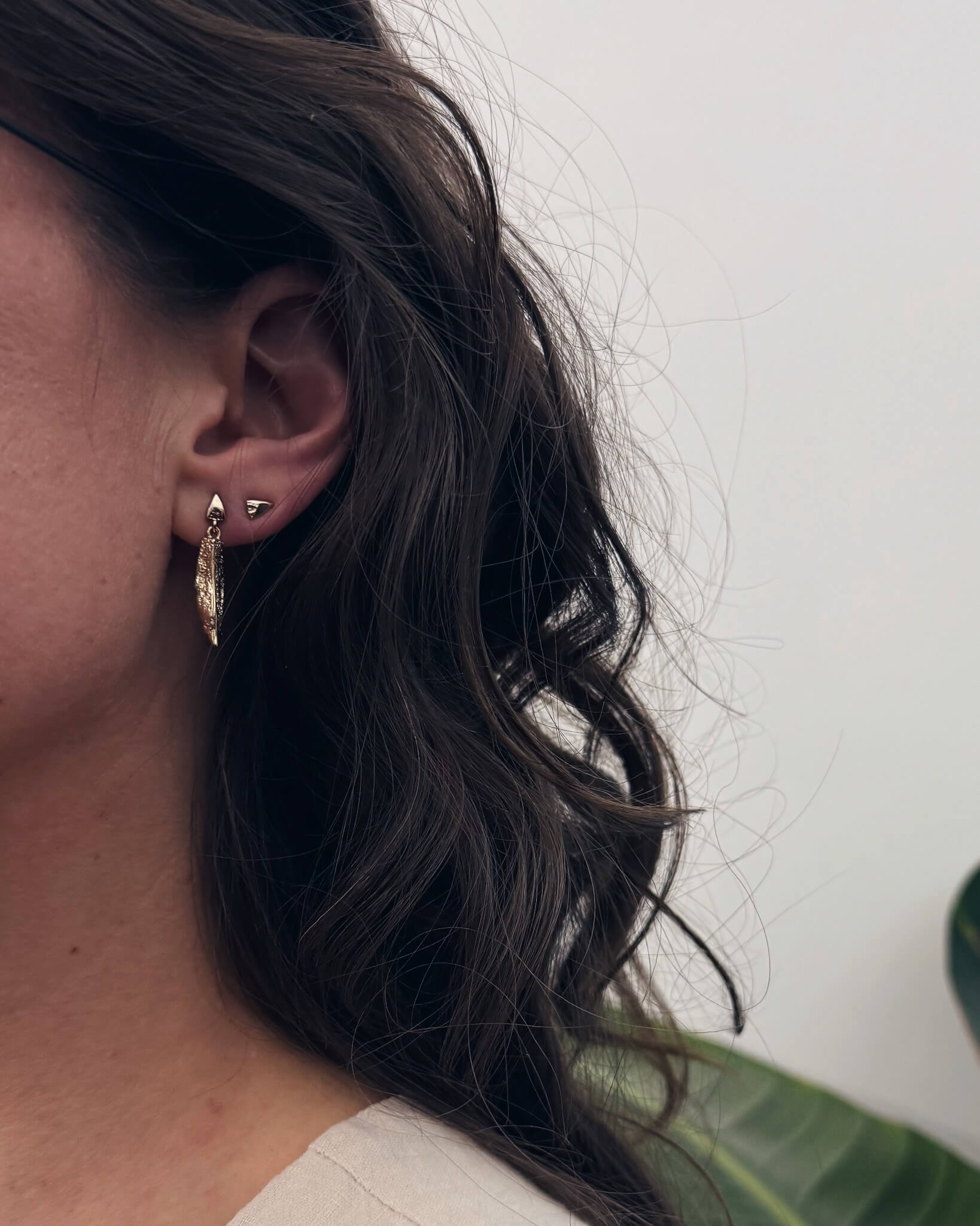 Chocolate Chip – Boucles d’oreille triangle minimalistes - Lidia