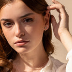 Élise - boucles d'oreilles avec petites perles d'eau douce blanches - Lidia