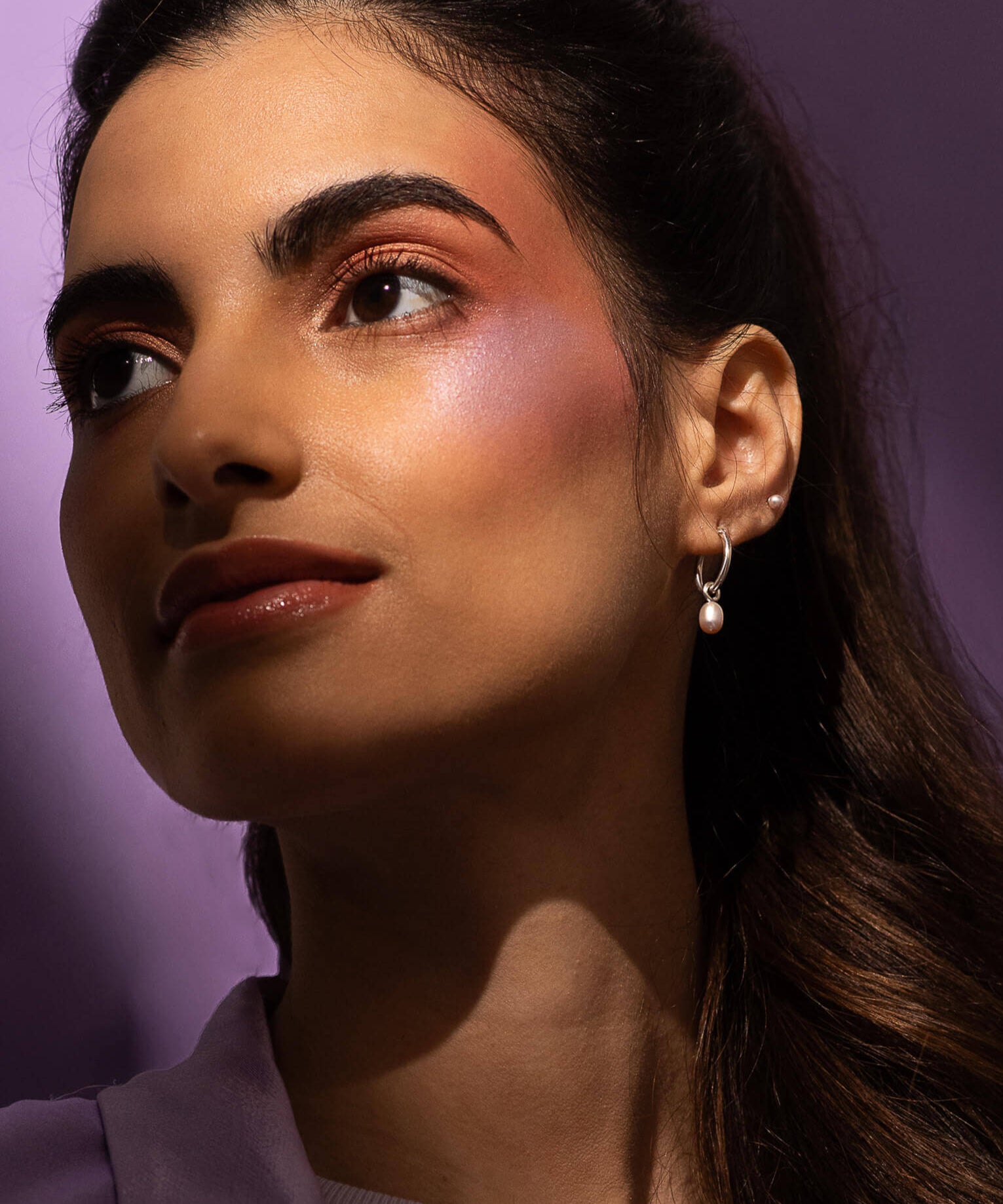 Idola - Boucles d’oreilles avec moyennes perles d’eau douce - Lidia