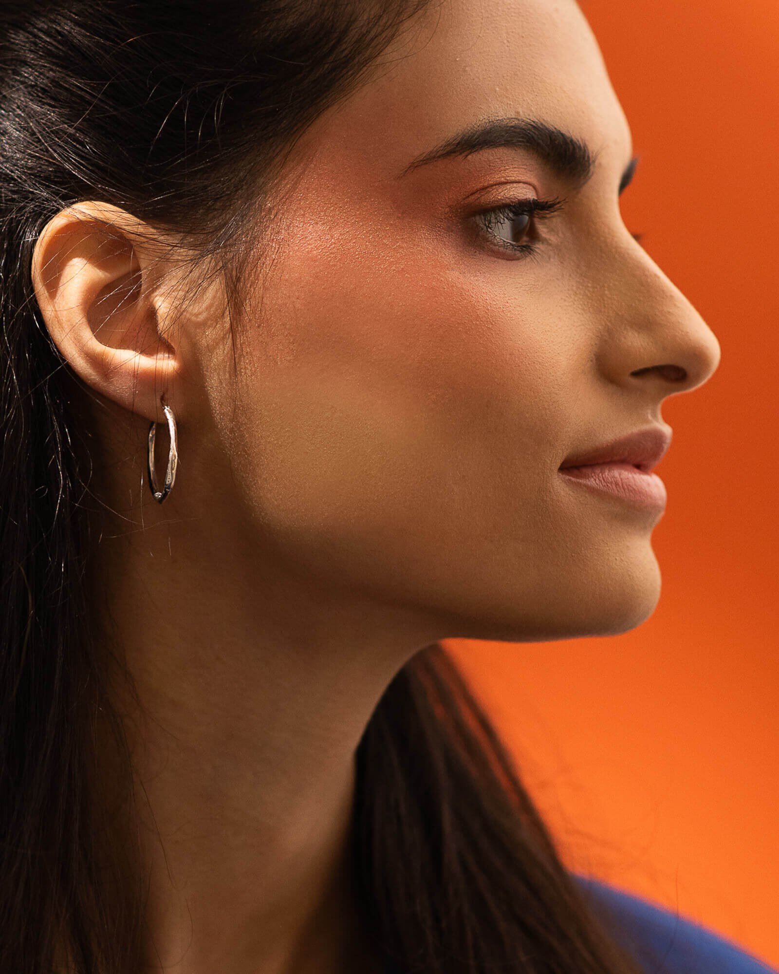 boucle d'oreille creole en argent 925 fabriquées à Montreal par Lidia