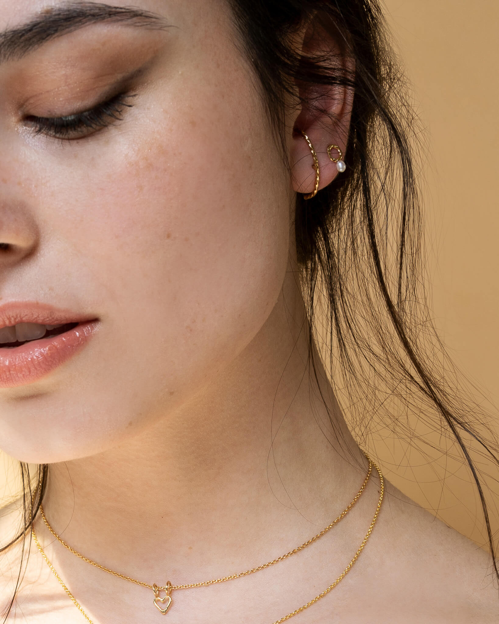 boucles d'oreilles cercles avec petites perles blanches - Lidia