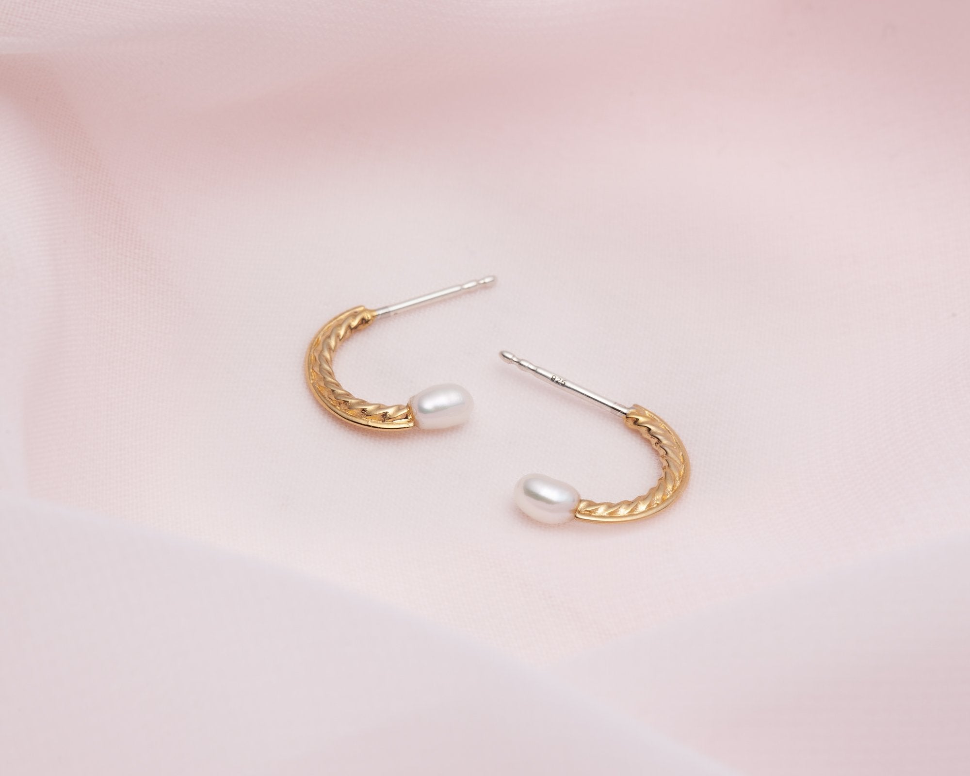 boucles d'oreilles avec perle blanche - Lidia