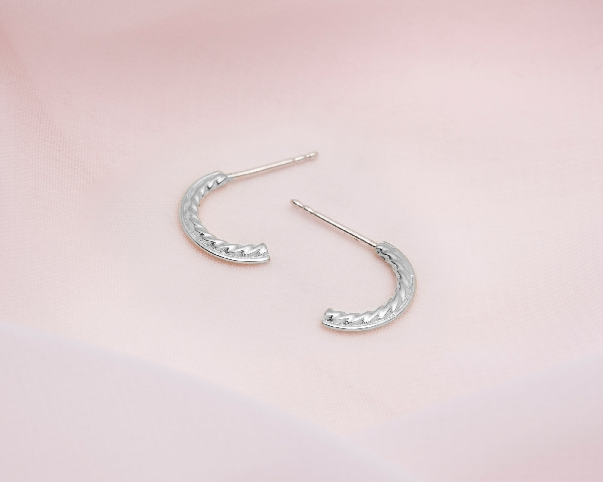 boucles d'oreilles avec perle blanche - Lidia