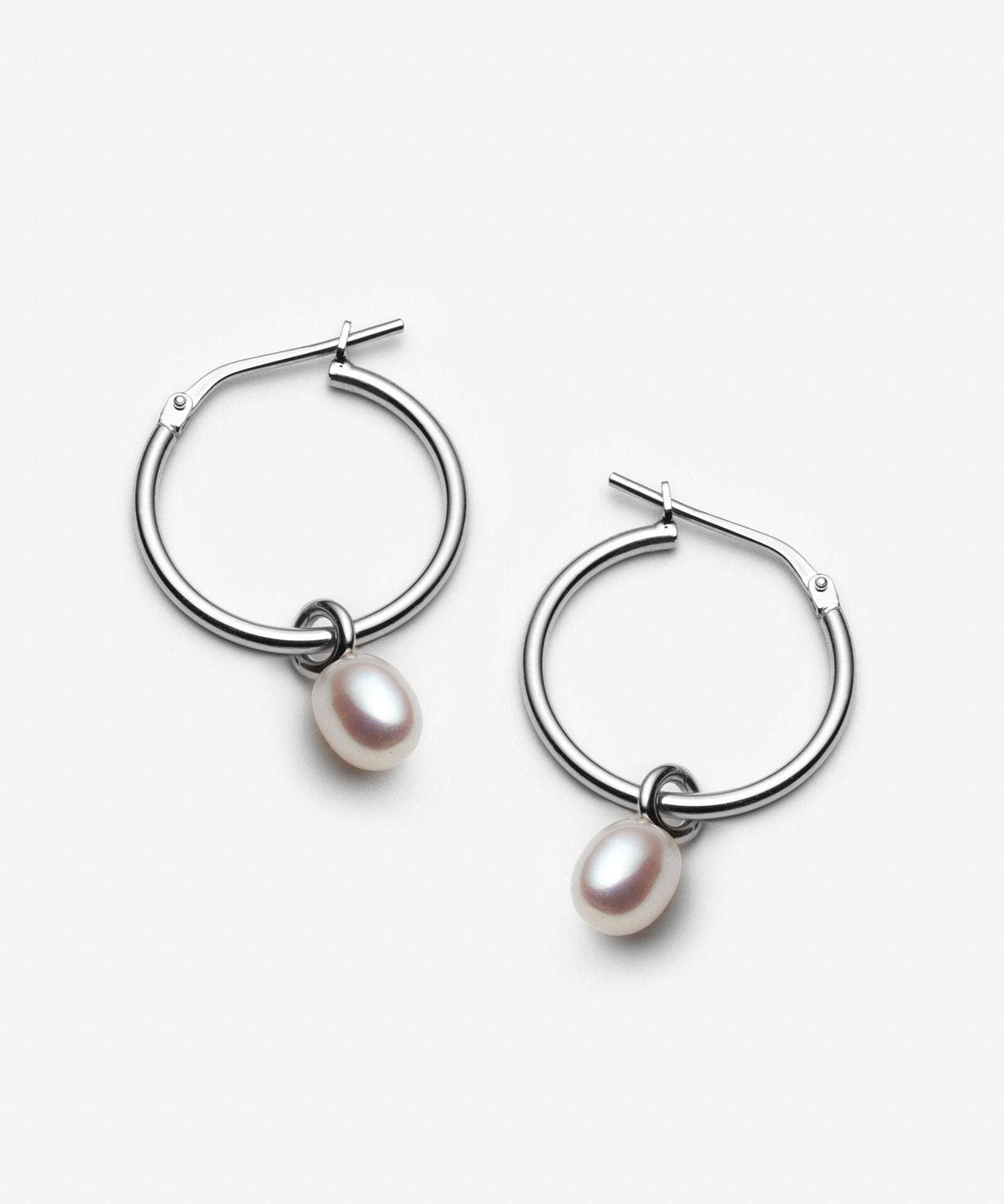 boucles d oreilles anneaux avec perles faites à Montreal par Lidia