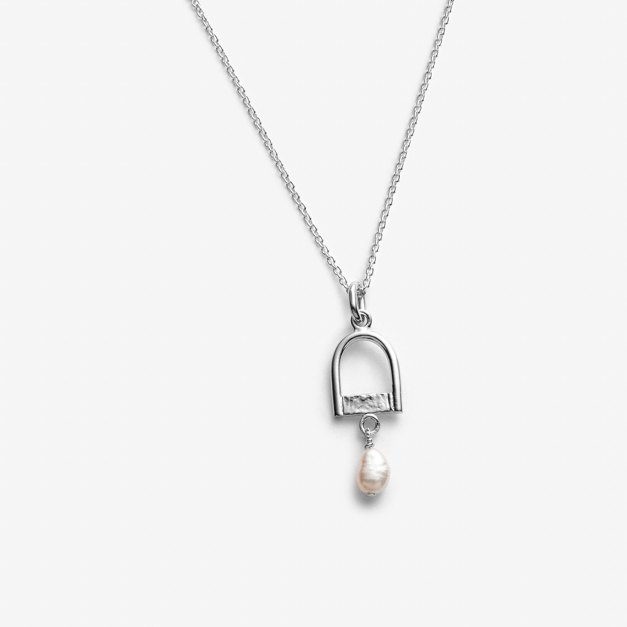 Dévouée - Chaîne avec options de pendentifs - Lidia