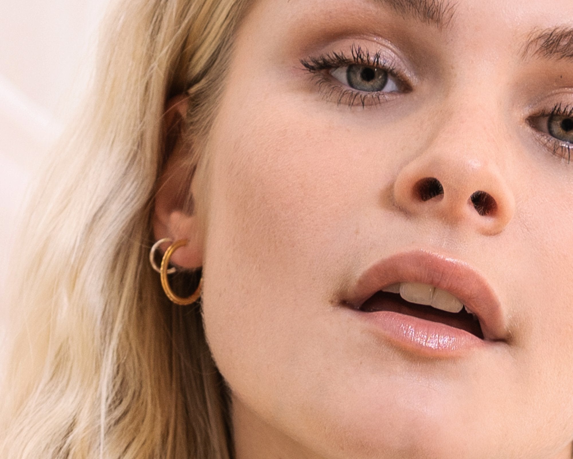 boucles d'oreilles anneaux avec perles - Lidia