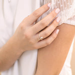 bague délicate avec perle blanche - Lidia