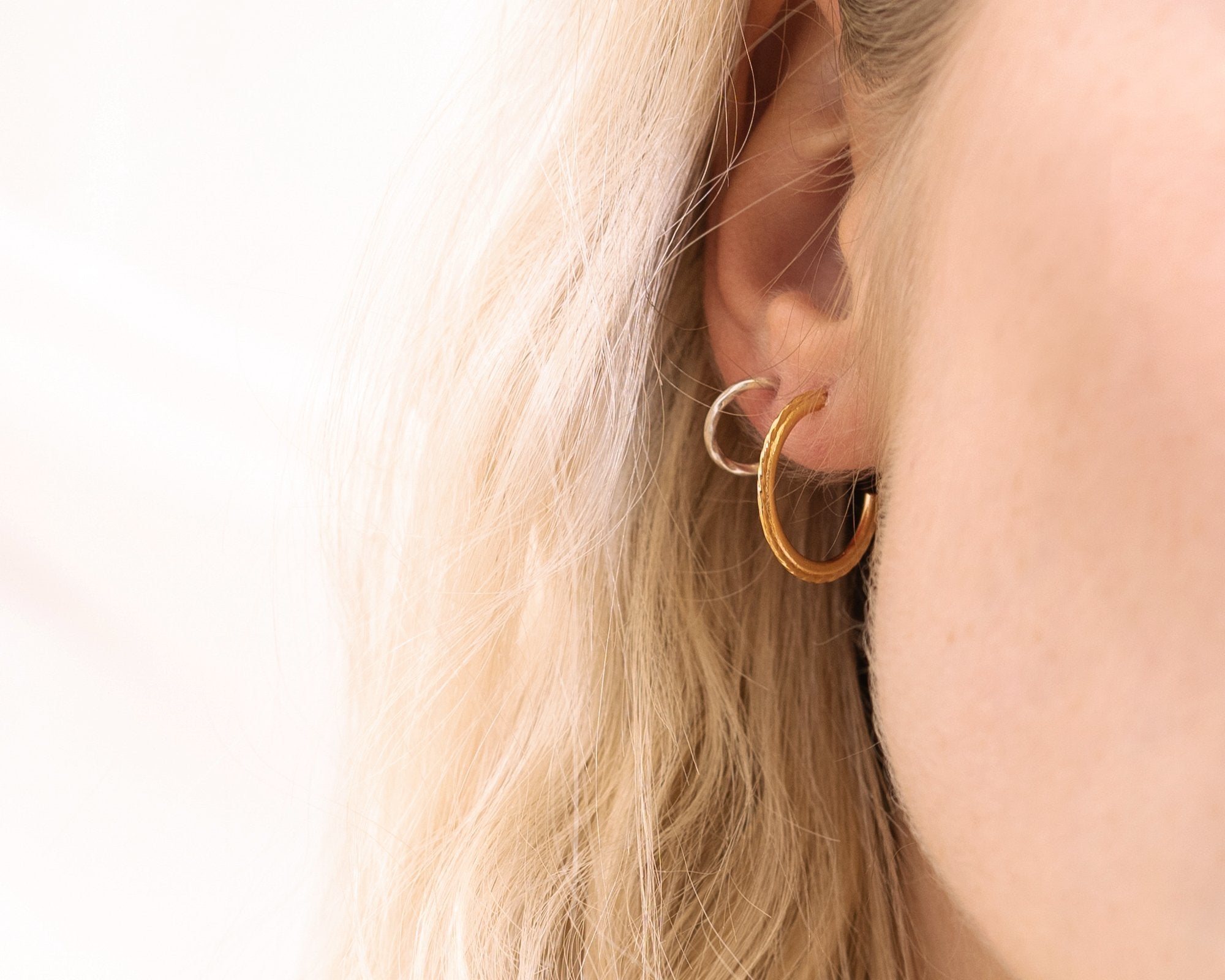 boucles d'oreilles anneaux avec perles - Lidia