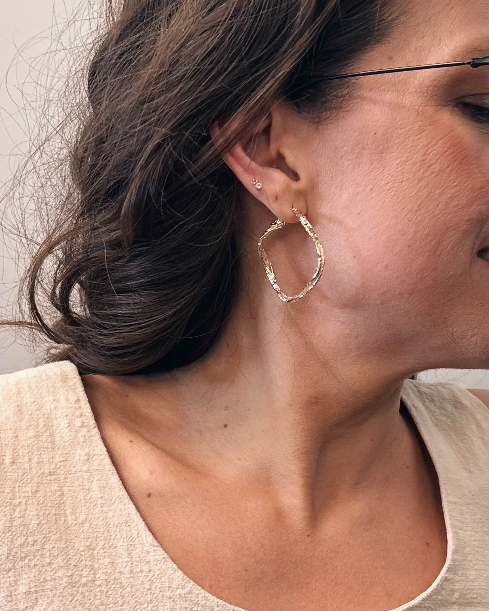 Émilie - Grands anneaux d’oreilles ondulés fait au Québec - Lidia