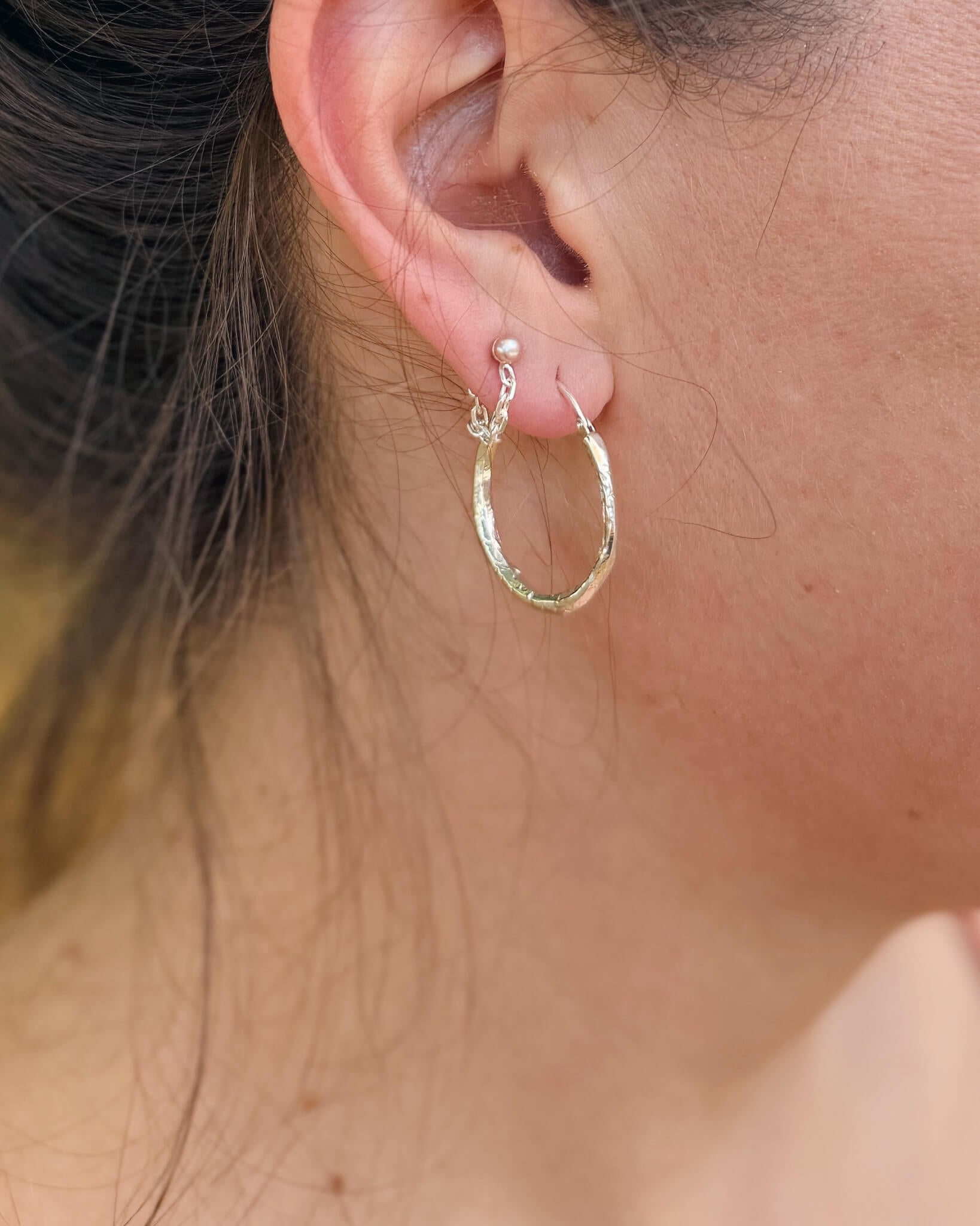 boucle d'oreille creole en argent 925 fabriquées à Montreal par Lidia