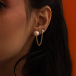 Étonnante - Boucles d'oreilles double trou avec perles et chaine - Lidia