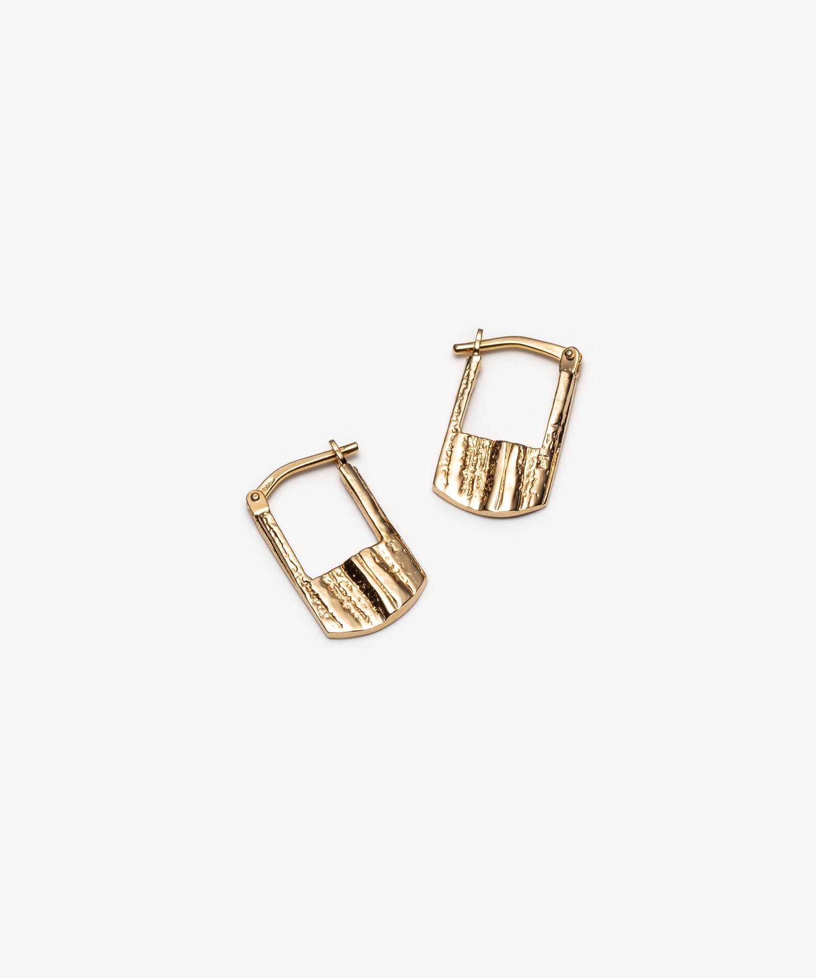 Minutieuse - Oval Hoop Earrings