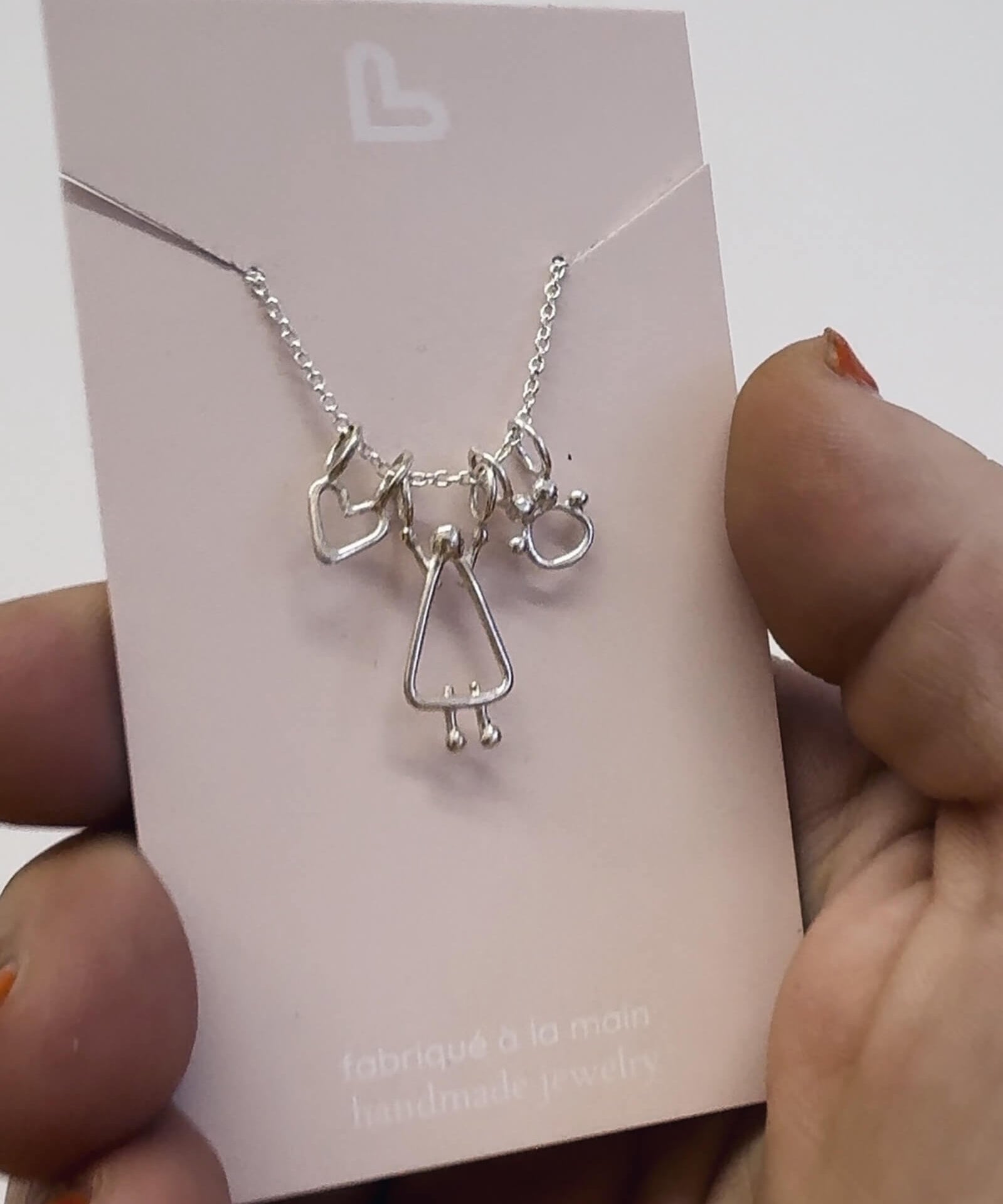 collier pour maman avec pendentifs en argent fabriques au Québec