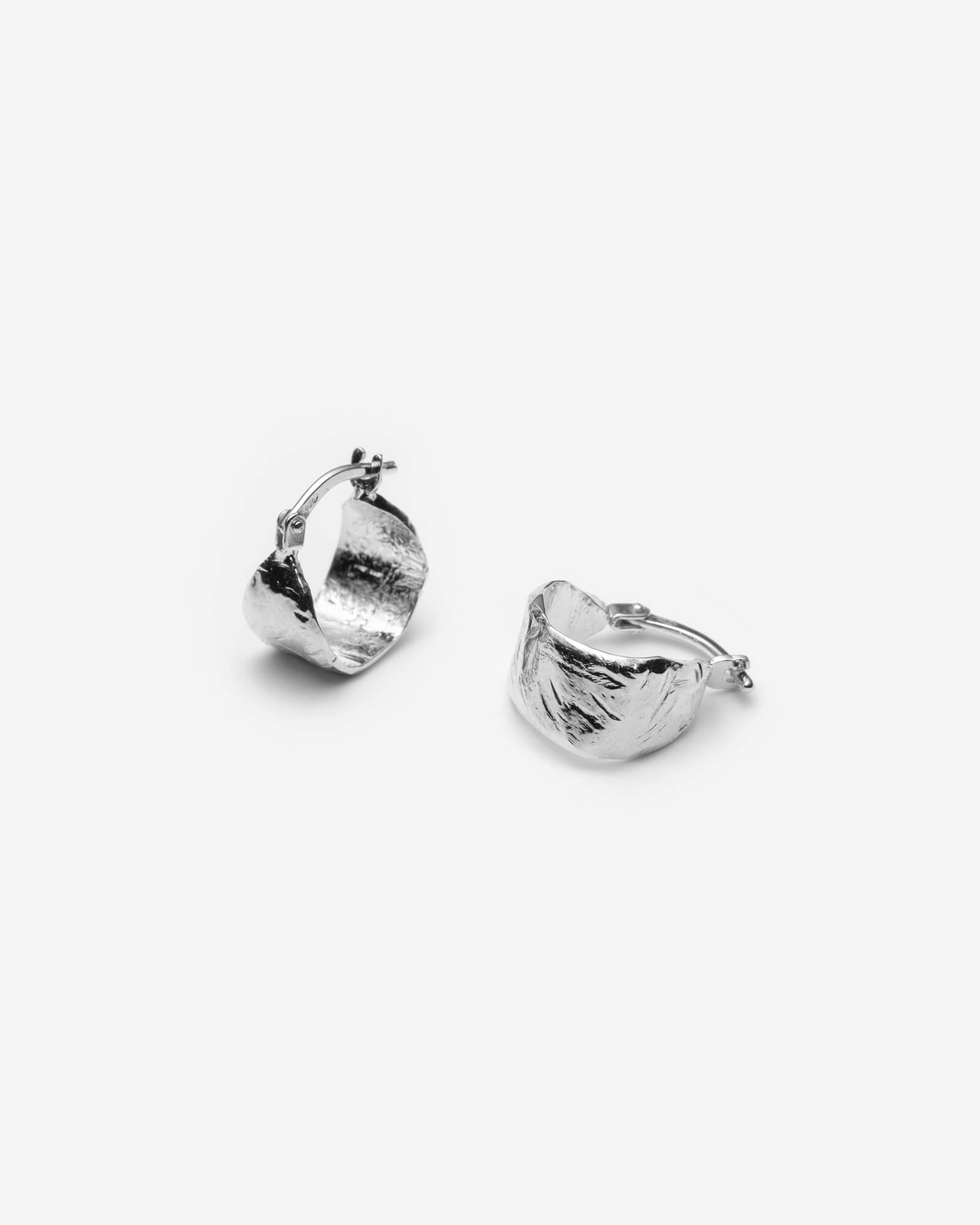 mini huggies originaux faits a Montreal en argent sterling