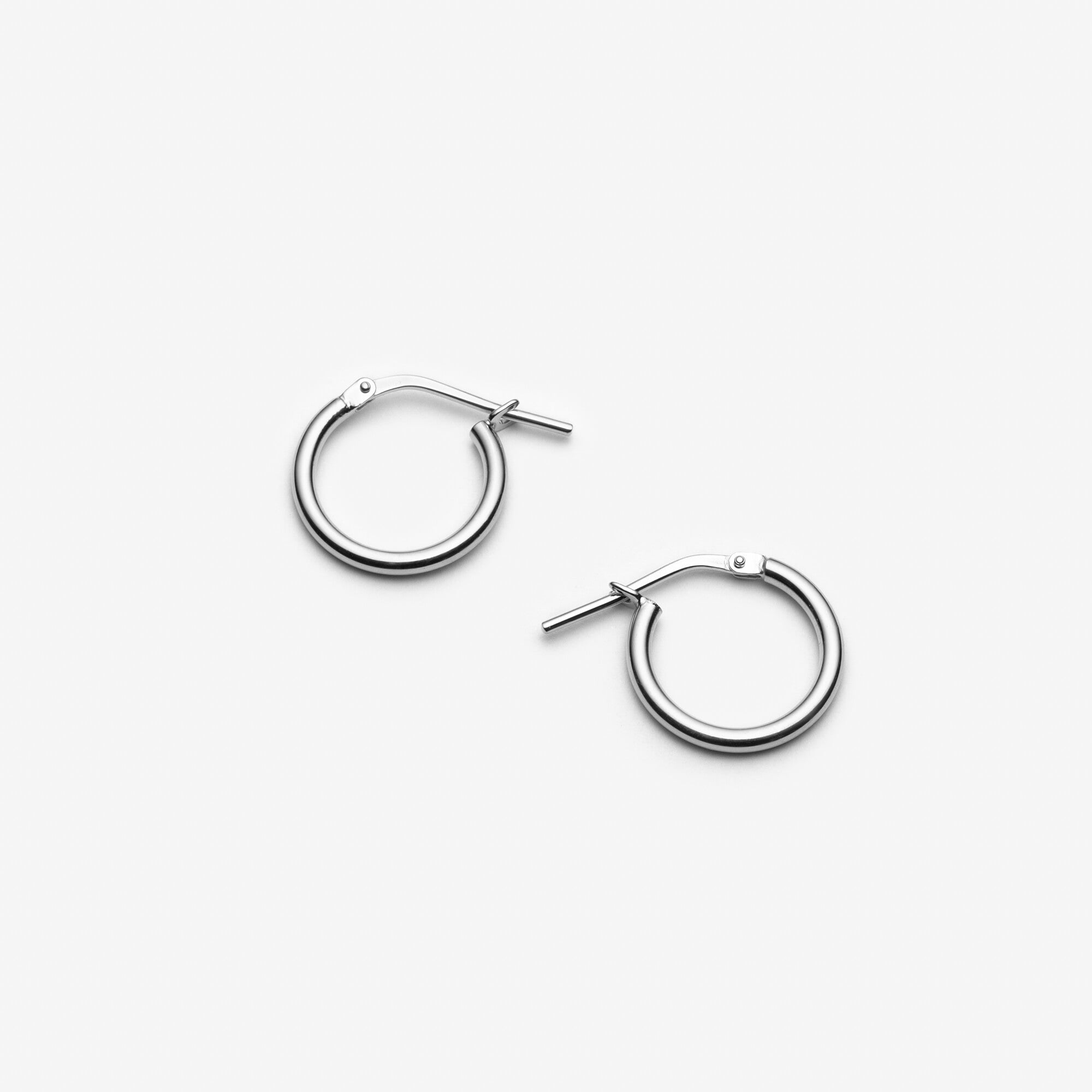 petits anneaux d’oreilles en argent 925 fabriqués à Montréal - Lidia