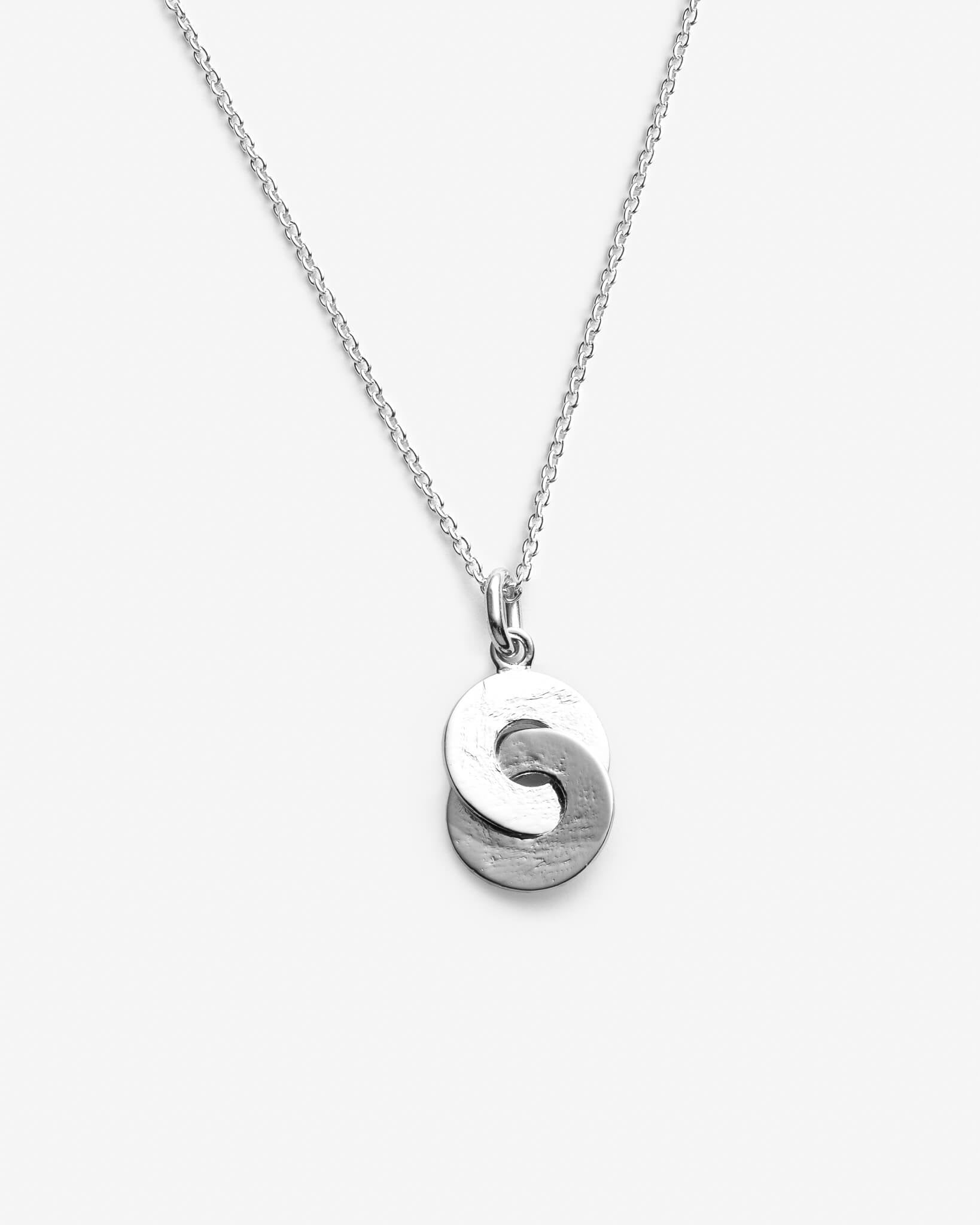 Engagée - Collier avec pendentif de cercles entrelacés - Lidia