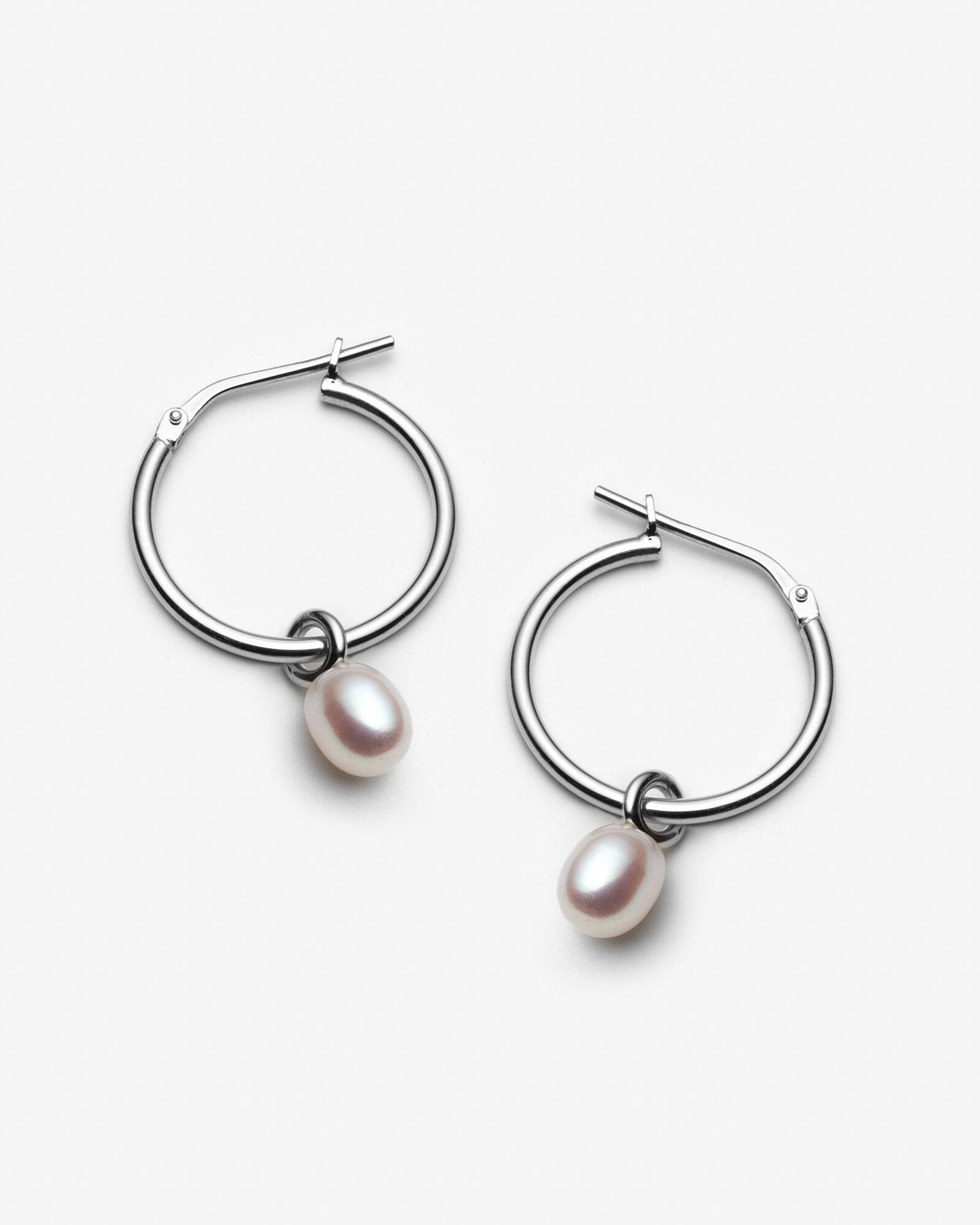 boucles d oreilles anneaux avec perles faites à Montreal par Lidia