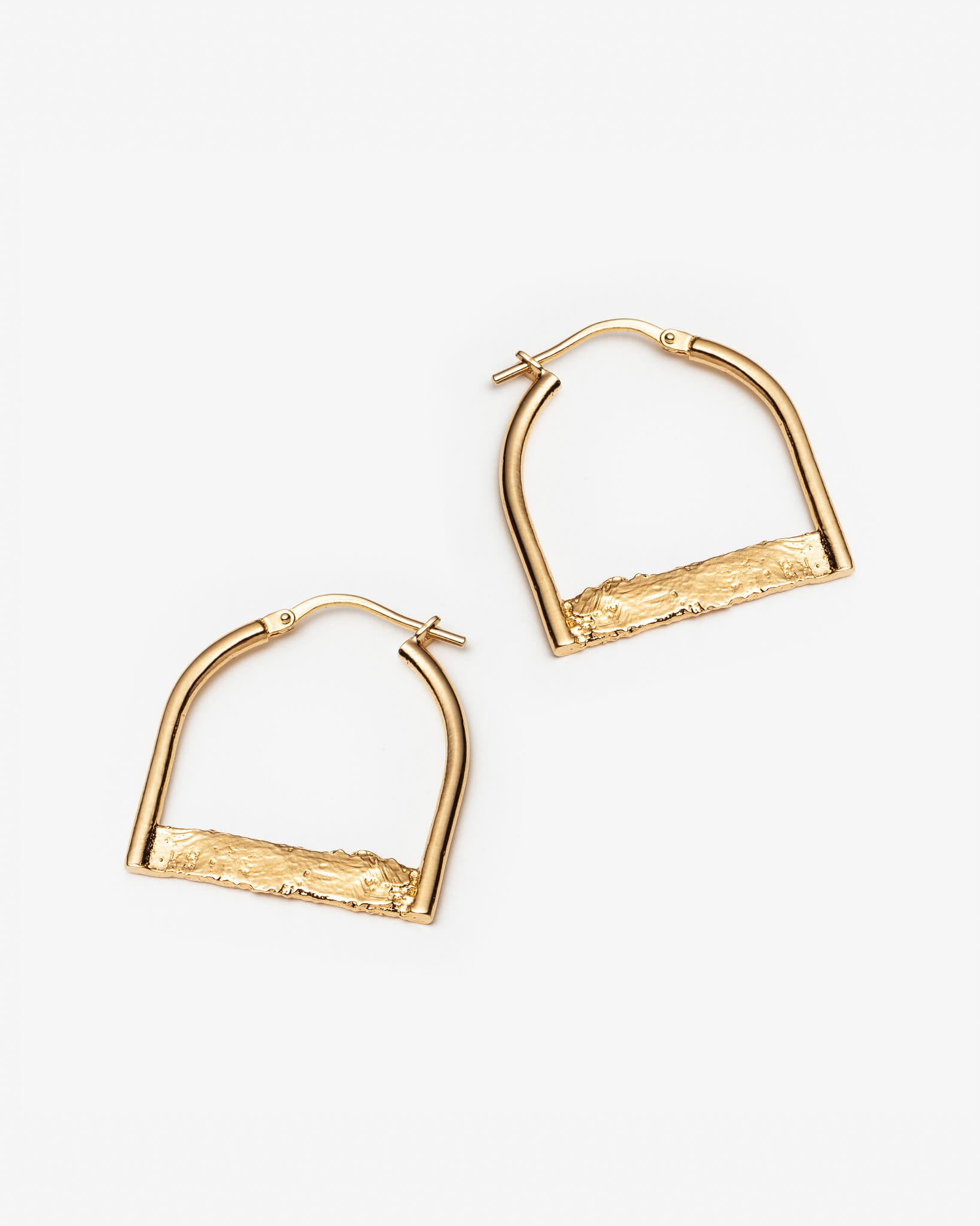 Diplomate - Boucles d'oreilles en argent faites par une designer de Montréal - Lidia