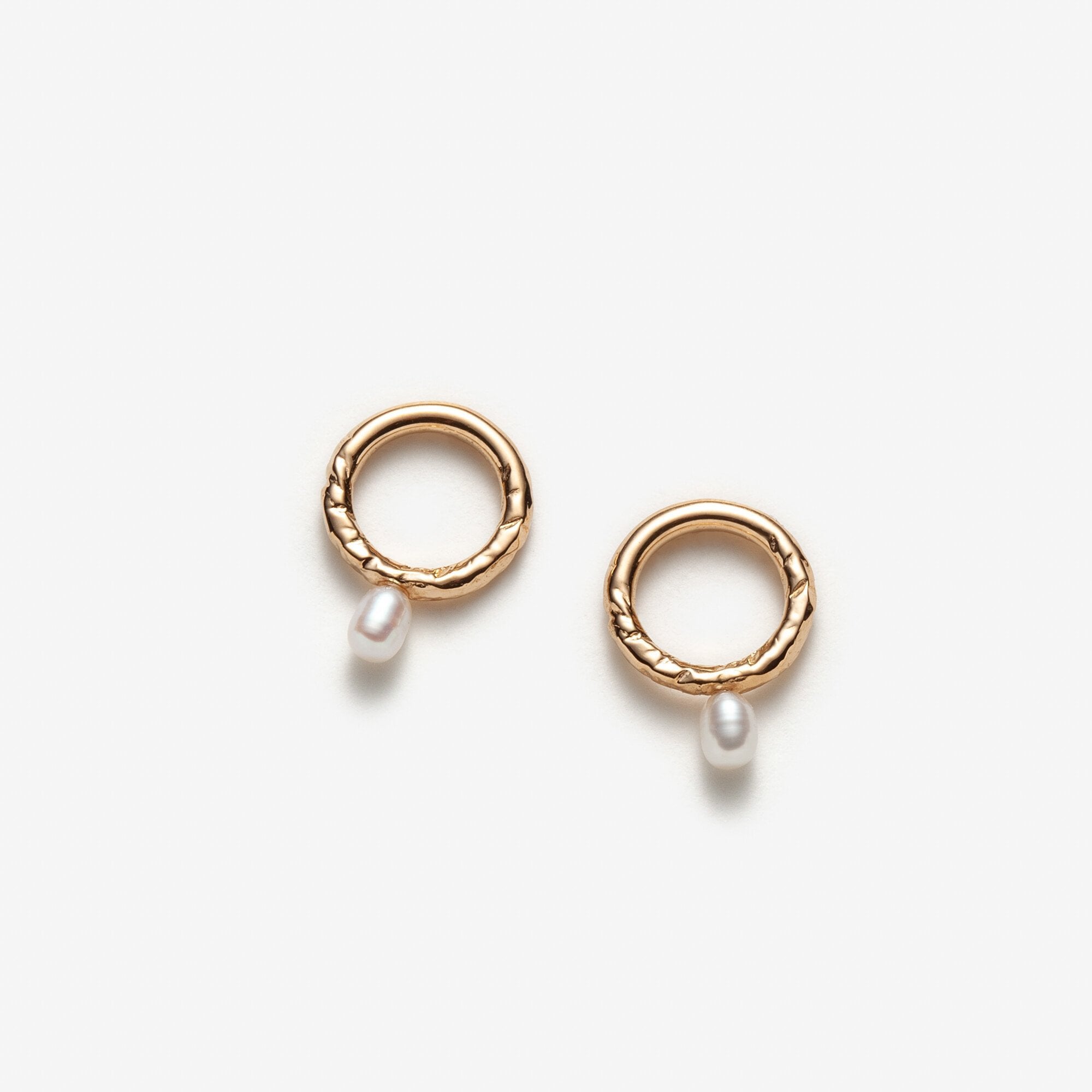 Laure - Boucles d’oreilles circulaires avec perle d’eau douce - Lidia