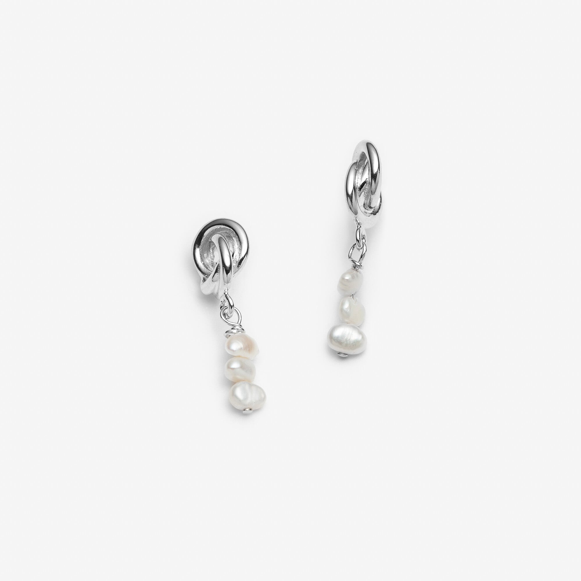 Enthousiaste - Boucles d'oreilles en forme de noeud avec ou sans breloque de perles