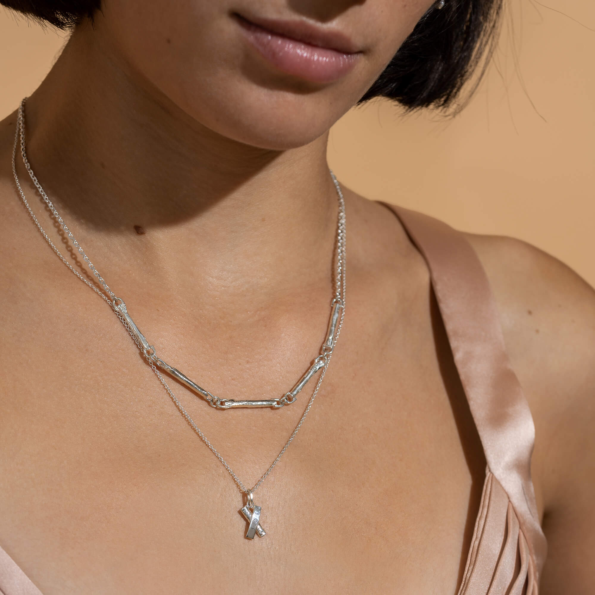 Loyale - Collier avec pendentif en forme de X - Lidia